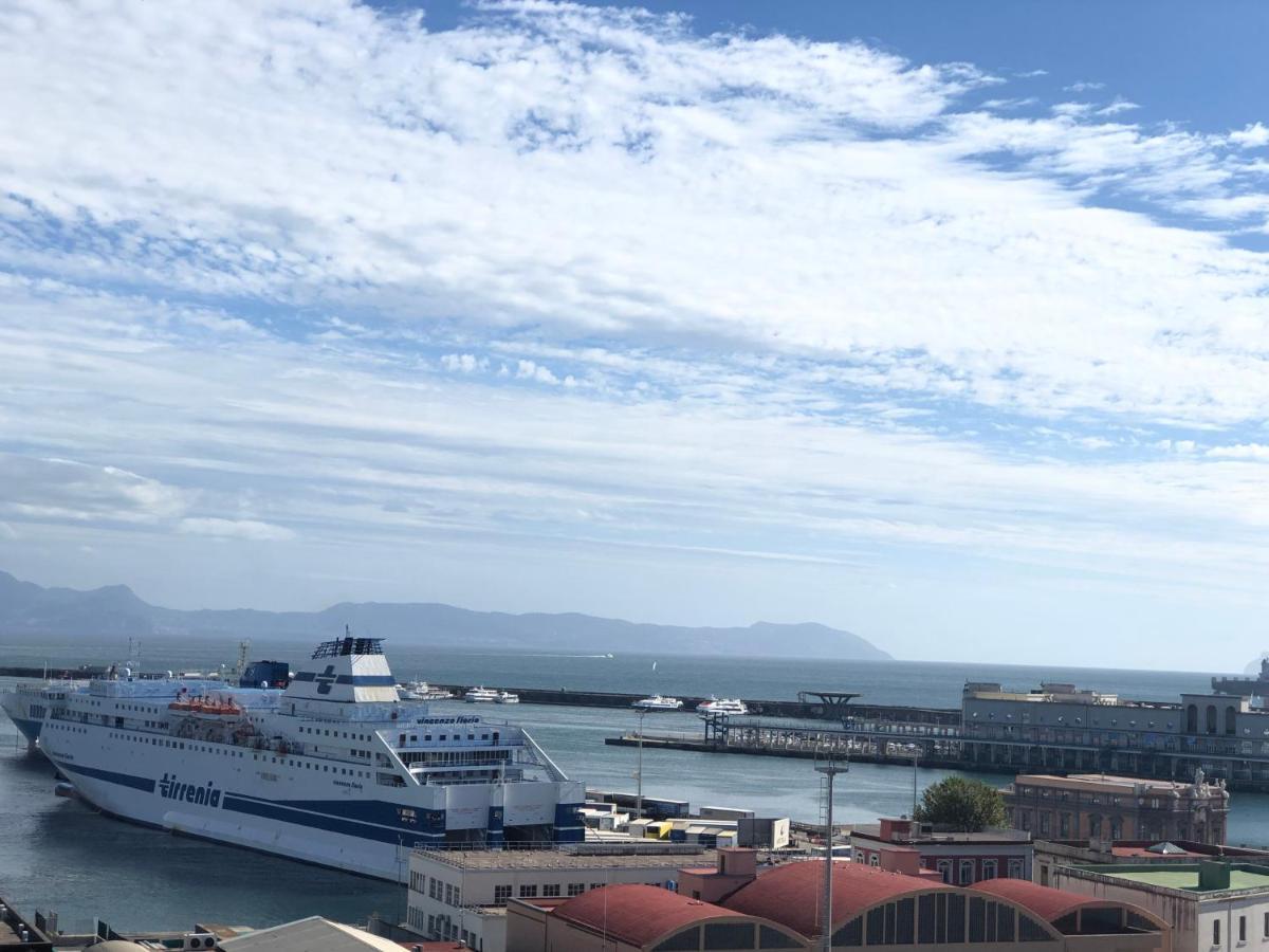 Marina Sky 8 Nápoles